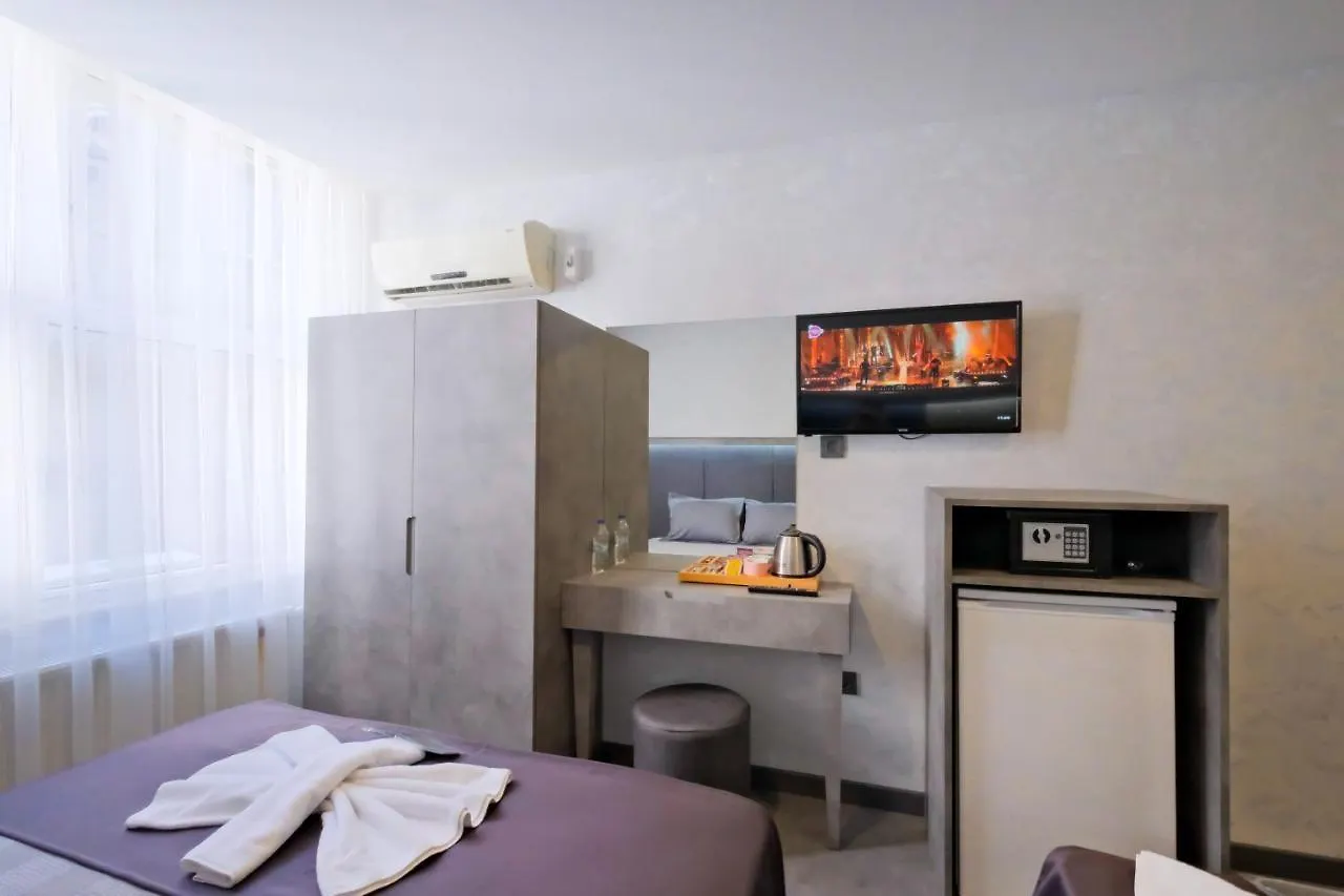 The Queen Hotel İstanbul