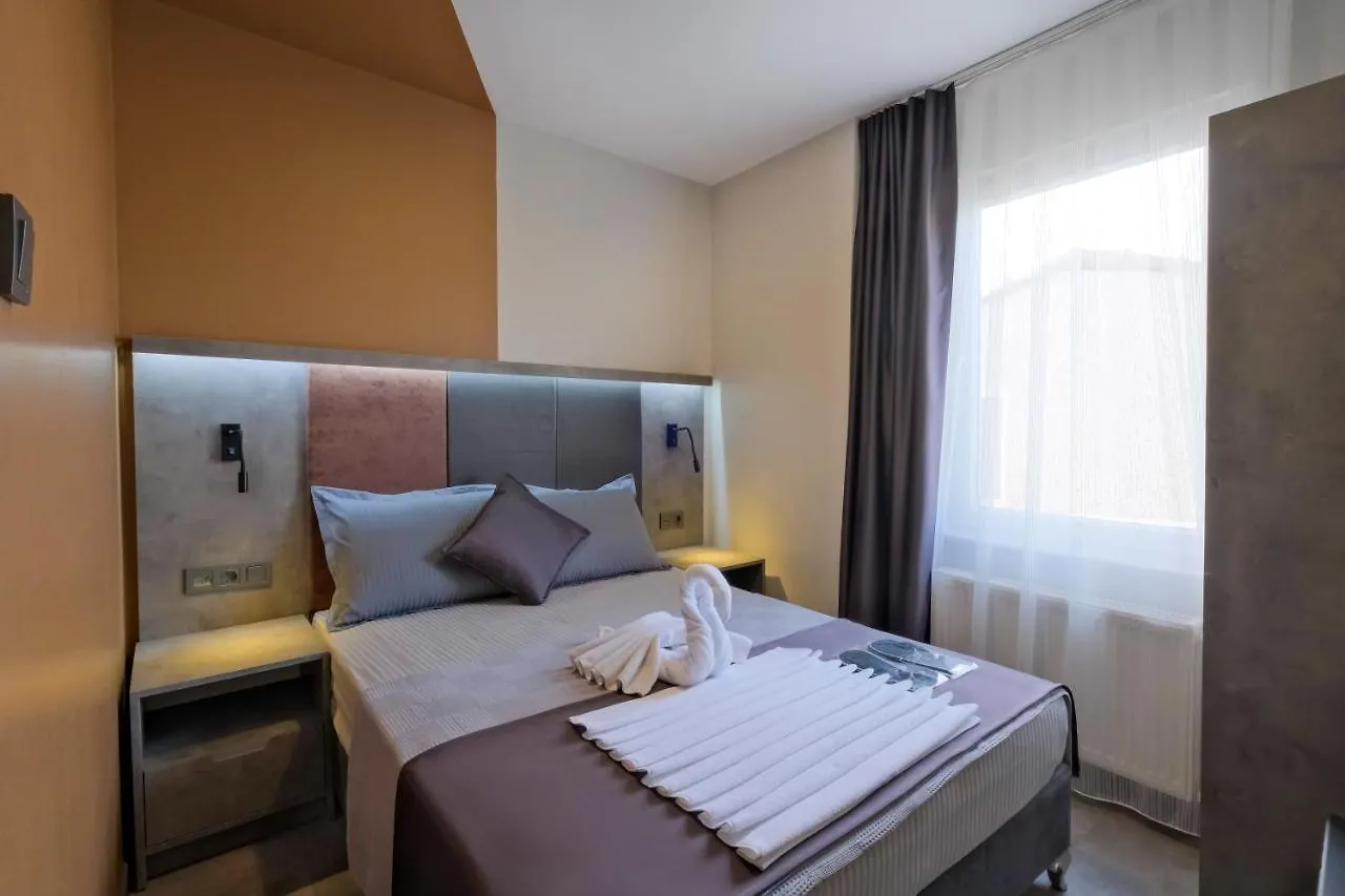 The Queen Hotel İstanbul