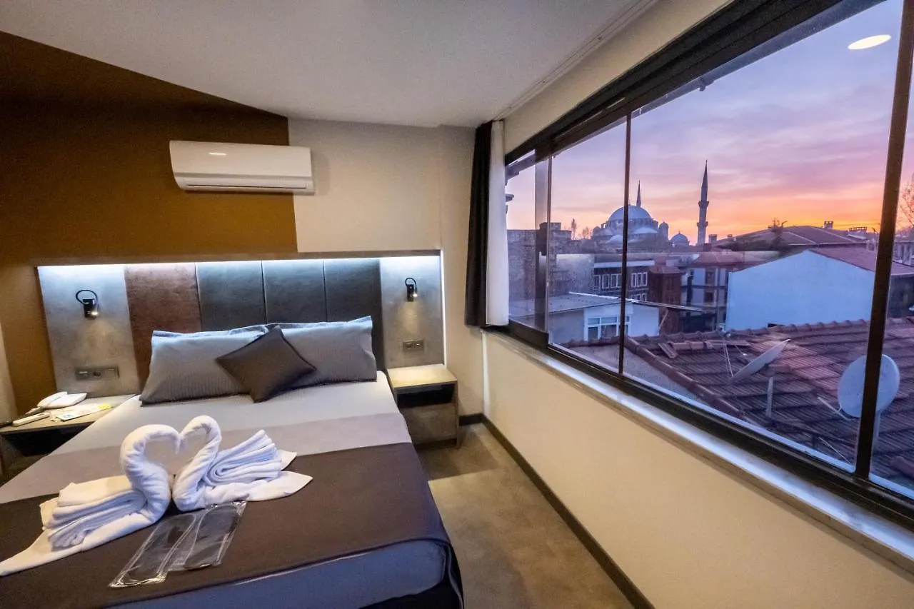 The Queen Hotel İstanbul