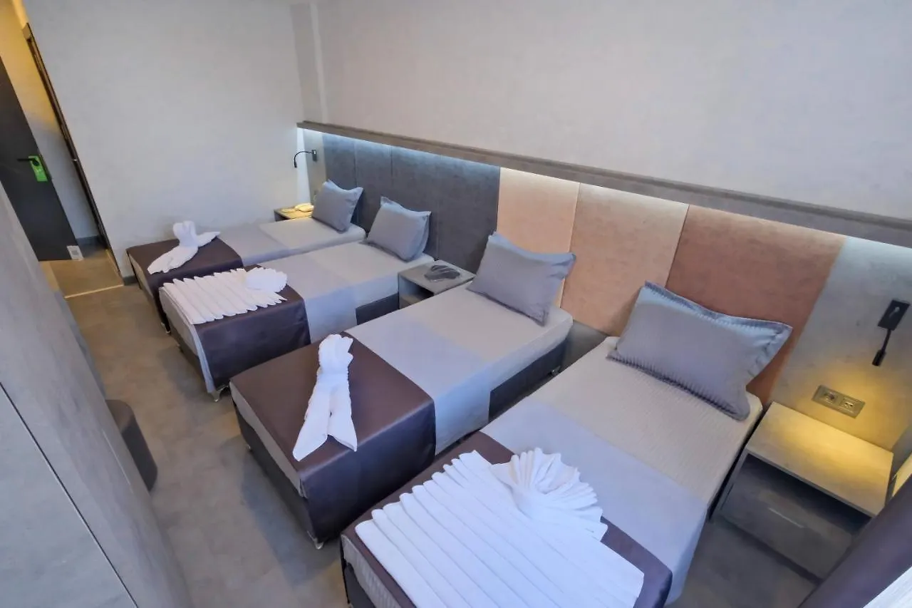 The Queen Hotel İstanbul