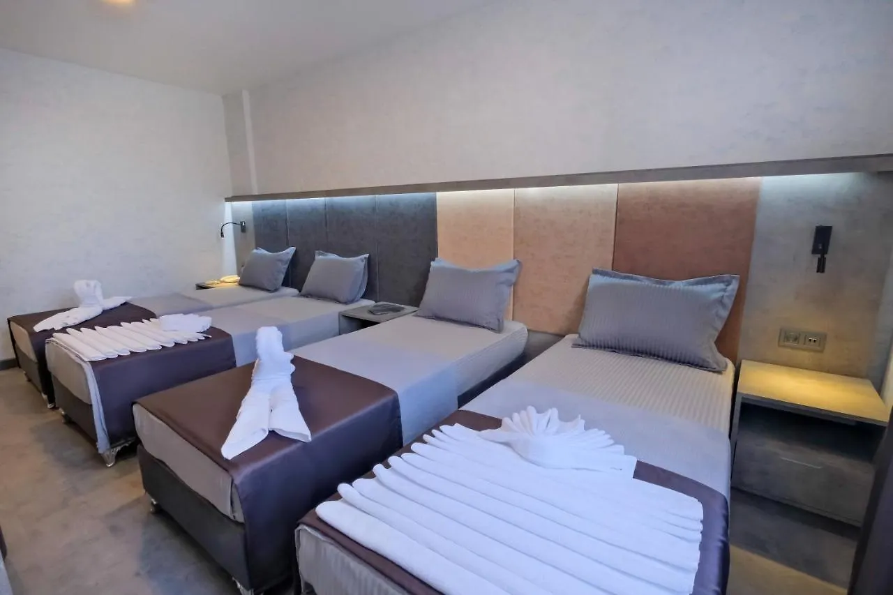 The Queen Hotel İstanbul